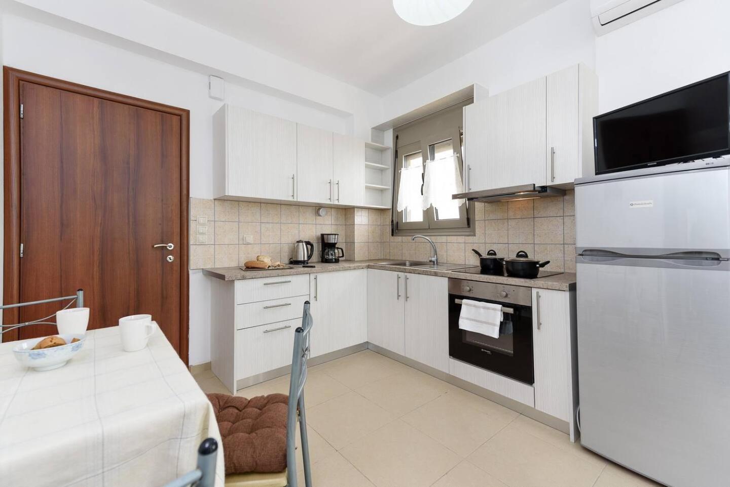 Sofia Apartment, With Sea & Mountain View Kalamaki  Exterior photo