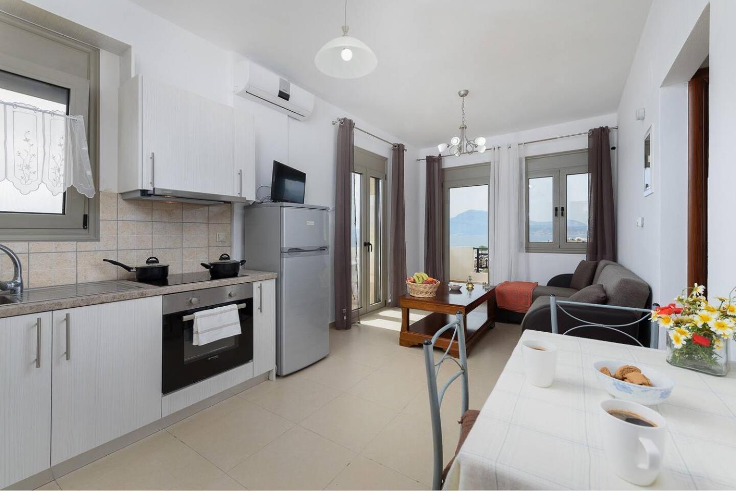 Sofia Apartment, With Sea & Mountain View Kalamaki  Exterior photo
